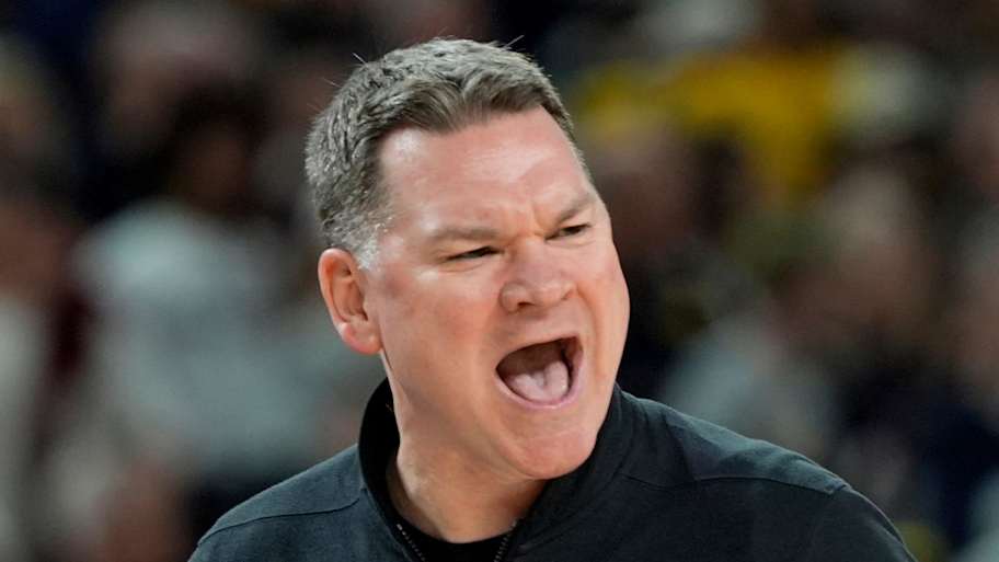 Arizona Targeting 7-Foot-5 Big Man in Transfer Portal