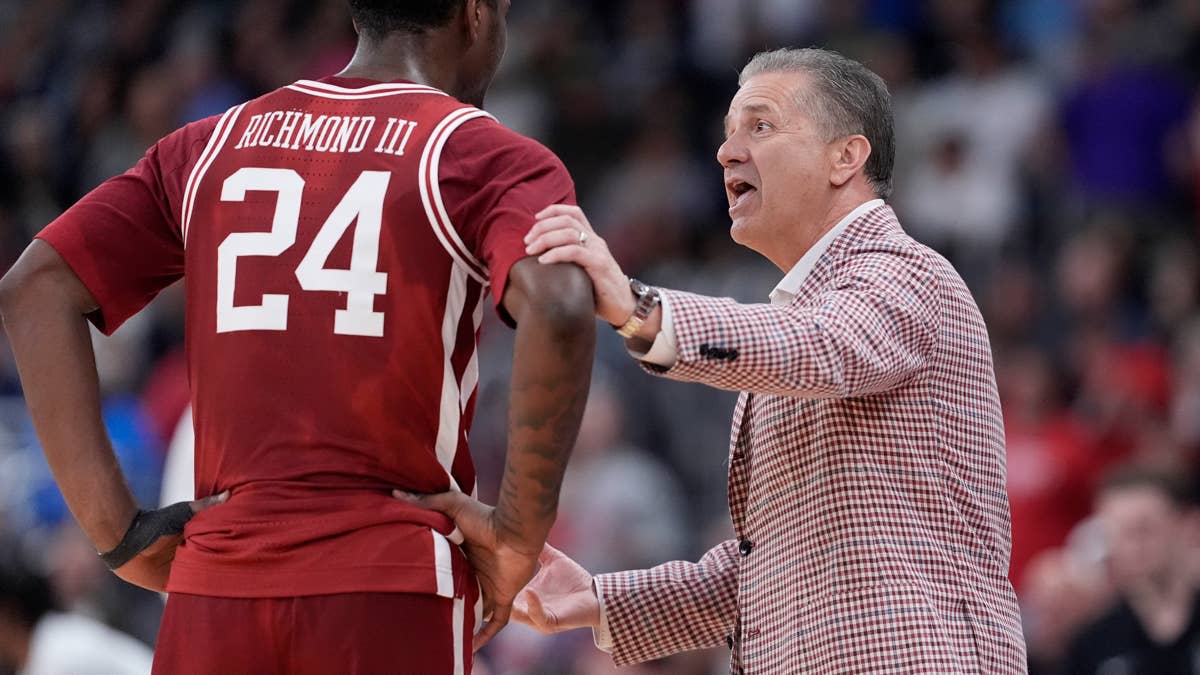 Malique Ewin Enters Transfer Portal, Leaving Arkansas Without Key Player for Next Season