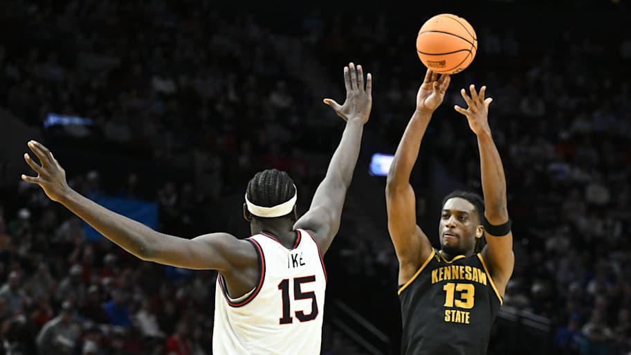 Kennesaw State Owls forward Braedan Lue