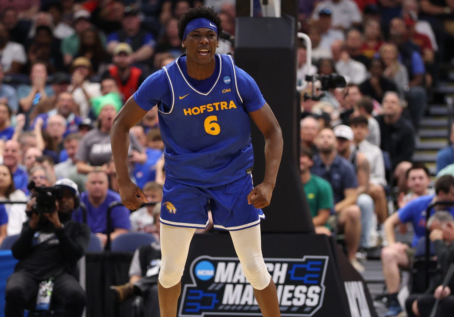 Wisconsin basketball adds Hofstra forward Victory Onuetu in transfer portal
