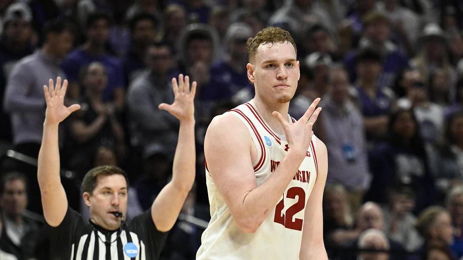 Rapp celebrates a 3-pointer in the NCAA Tournament