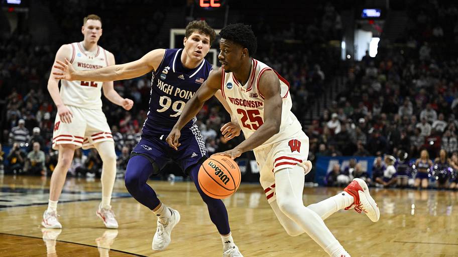 Blackwell drives against High Point