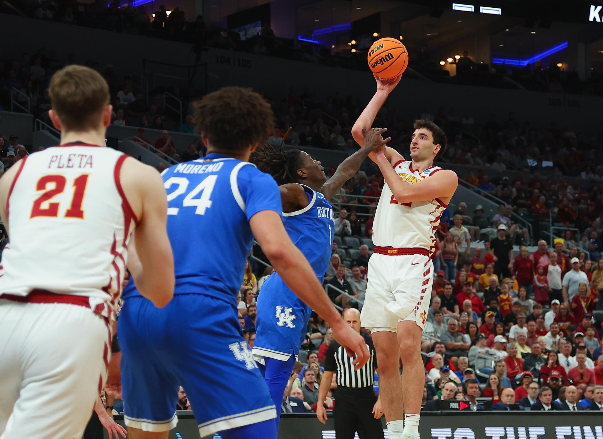 CBS Sports makes predictions on Malachi Moreno and Milan Momcilovic stay-go decisions