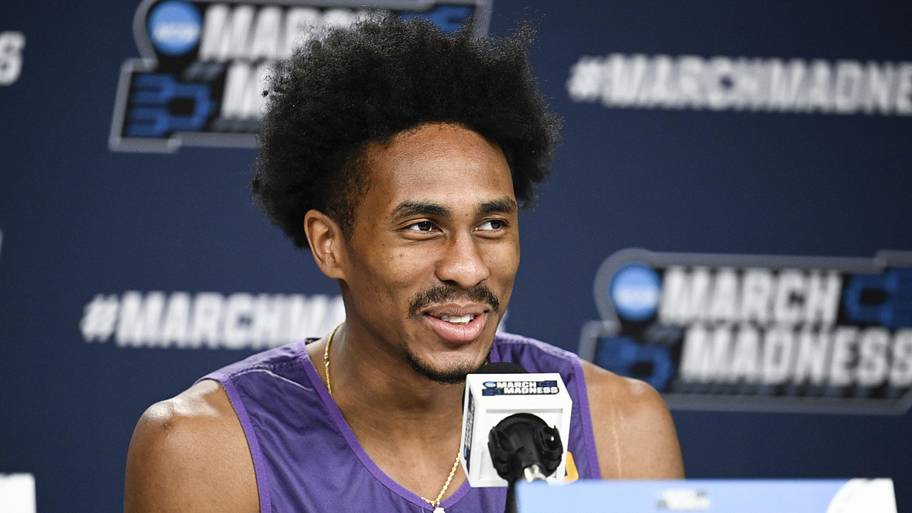 Northern Iowa guardLeon Bond III at a press conference.