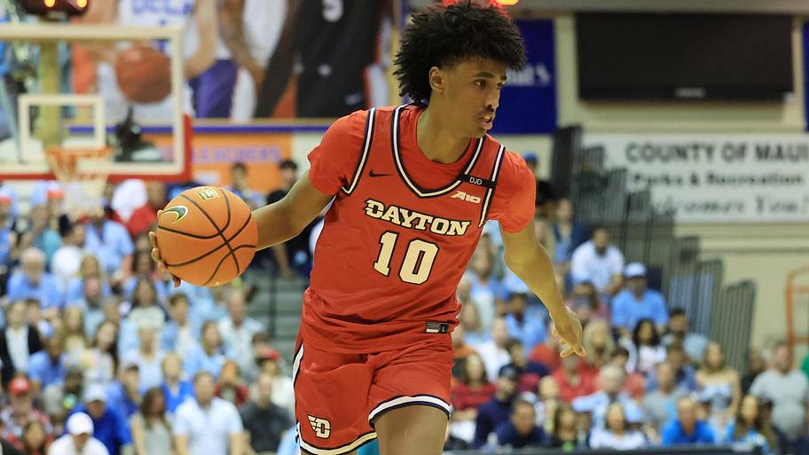 Dayton Flyers guard Hamad Mousa (10) makes his way towards the basket against the North Carolina Tar Heels.