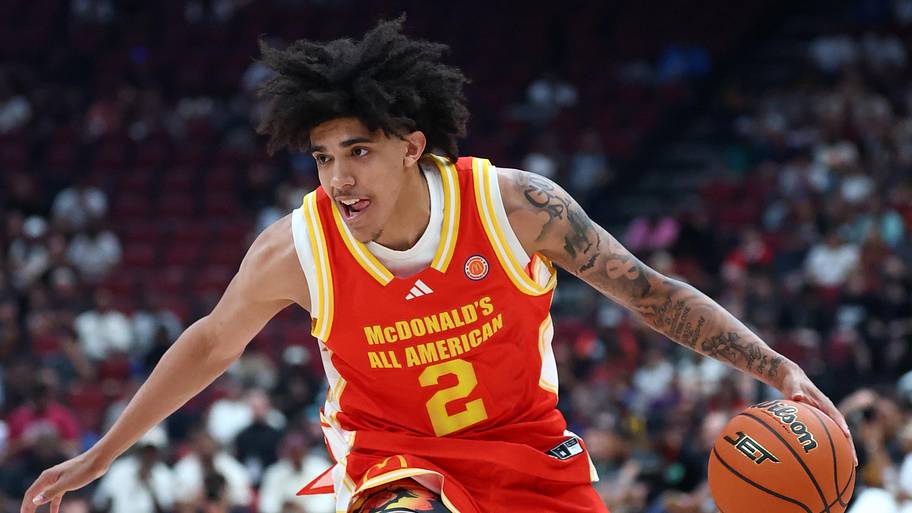 Kansas Basketball Freshman Taylen Kinney Selected to USA Basketball Men's U18 Team