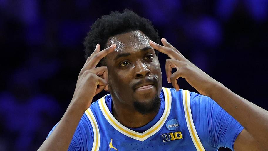 UCLA Bruins center Xavier Booker (1