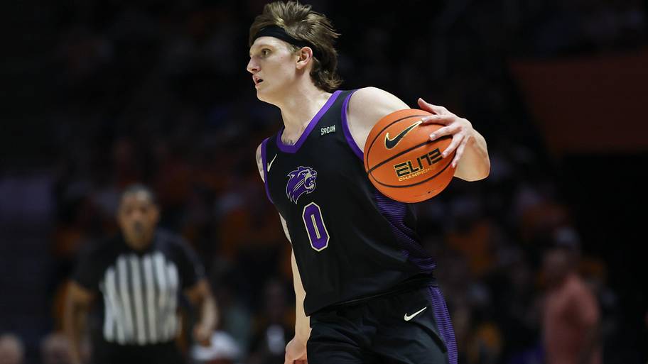 Western Carolina Catamounts guard Cord Stansberry (0) brings the ball up court