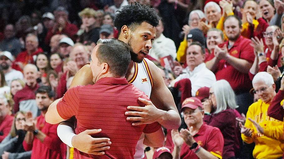 T.J. Otzelberger Thinks First Round Is Realistic for Iowa State Basketball Star