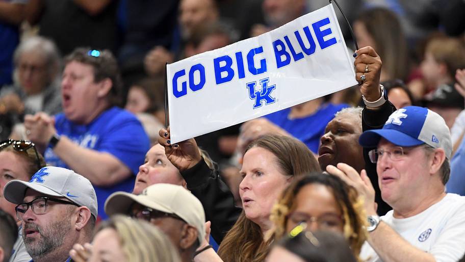 Kentucky Wildcats fans cheering.