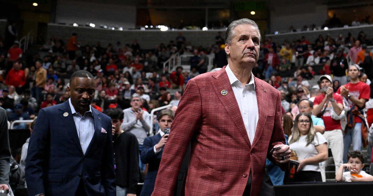 Arkansas’ John Calipari in to watch Top-25 overall recruit Davion Thompson