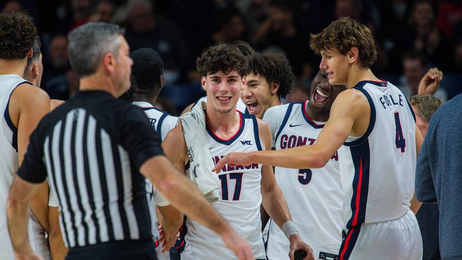 Gonzaga Bulldogs guard Mario Saint-Supery (17).
