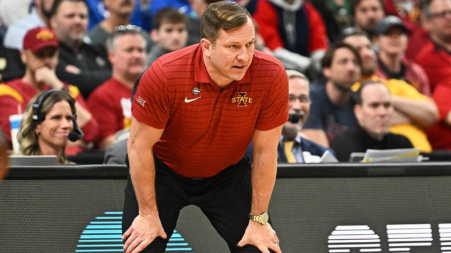 Iowa State Cyclones head coach T.J. Otzelberger looks on against the Tennessee State Tigers.