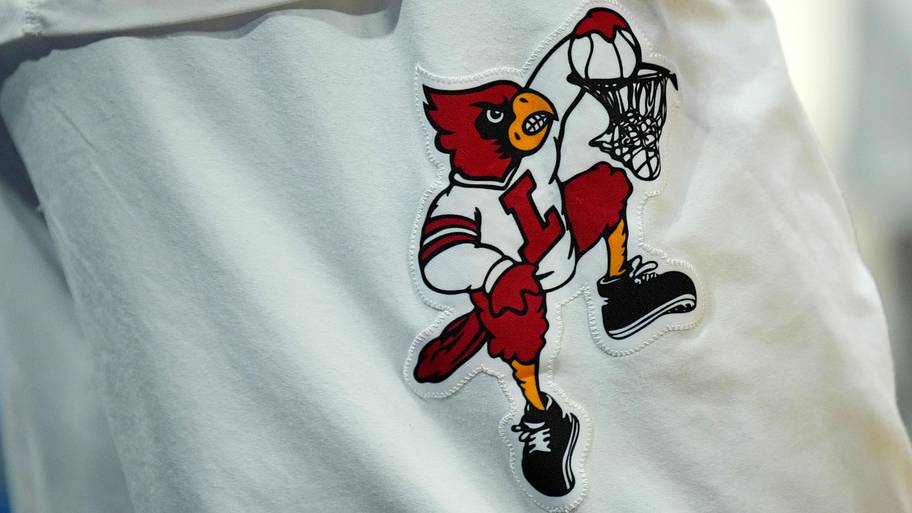 Louisville Reportedly Closes Gap on Kentucky With Milan Momcilovic Offer