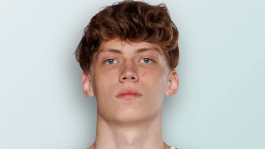 Russian National Team center Ilia Frolov