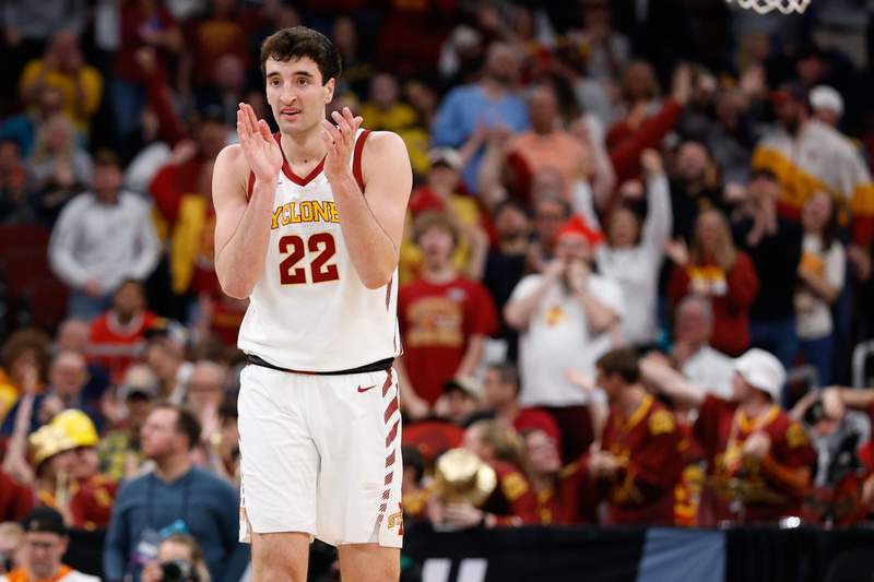 ‘Season-Altering Commitment’ — CBB World Reacts As Kentucky Adds ‘Best Shooter in the Country’ Milan Momcilovic