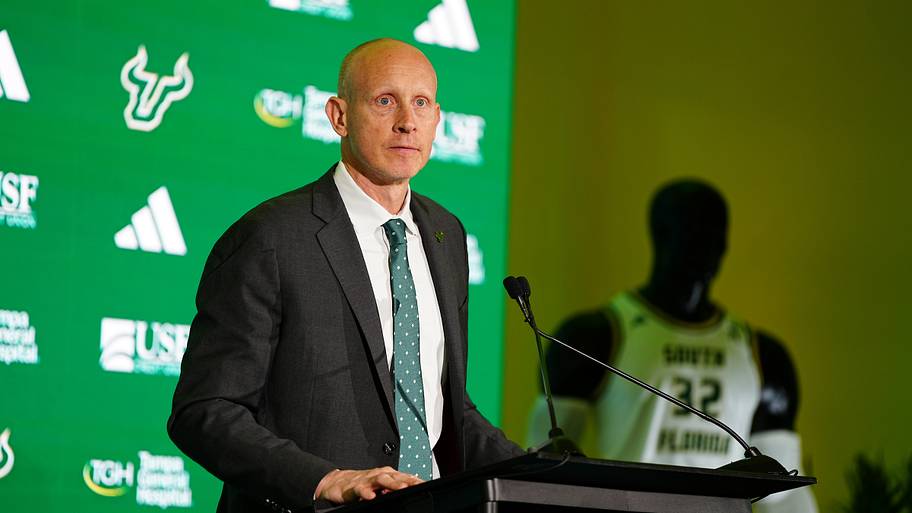 USF men's basketball lands proven winner in Chris Mack (but first he needed players)