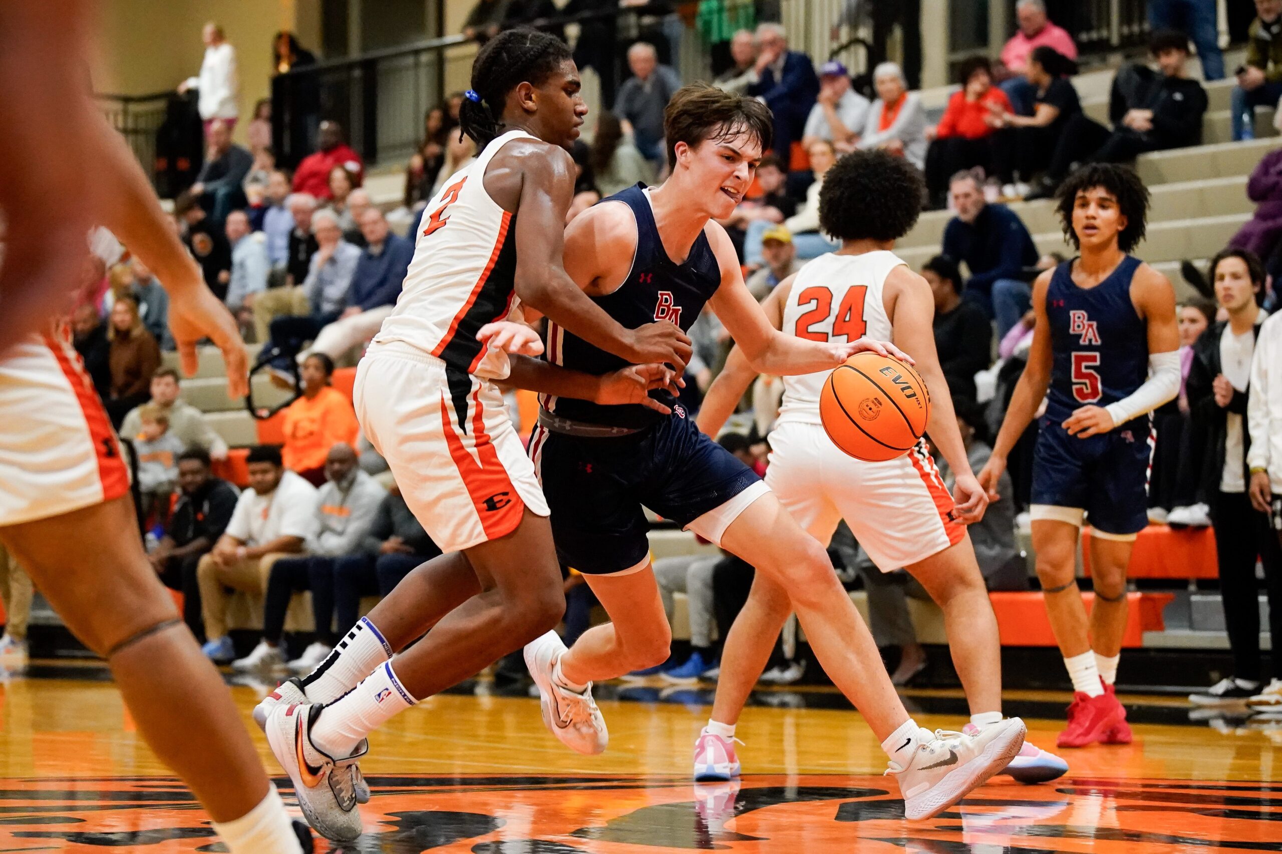 2027 forward, Nashville native names Tennessee basketball in top eight