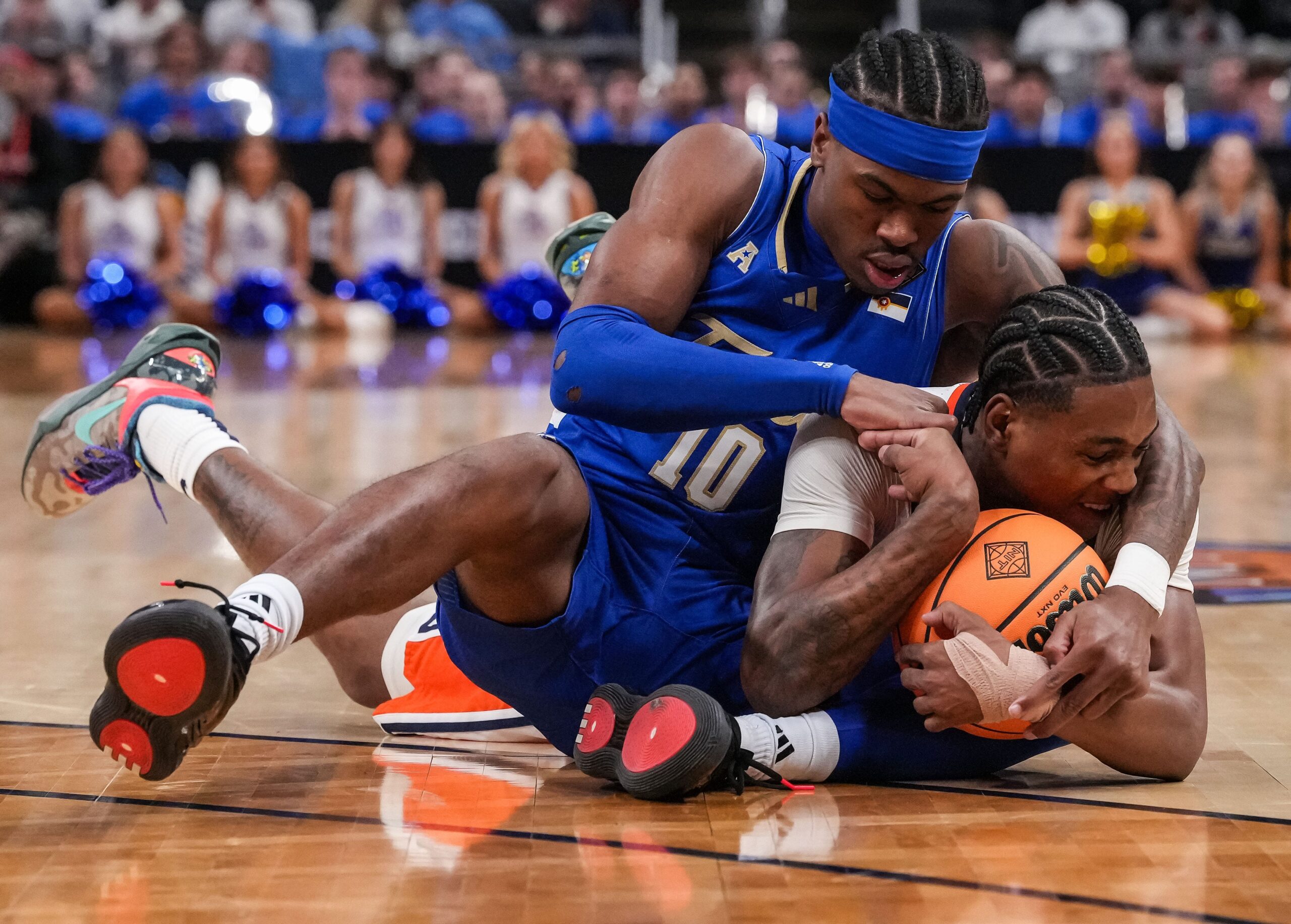 Cincinnati Bearcats probable starting guard Tylen Riley sidelined