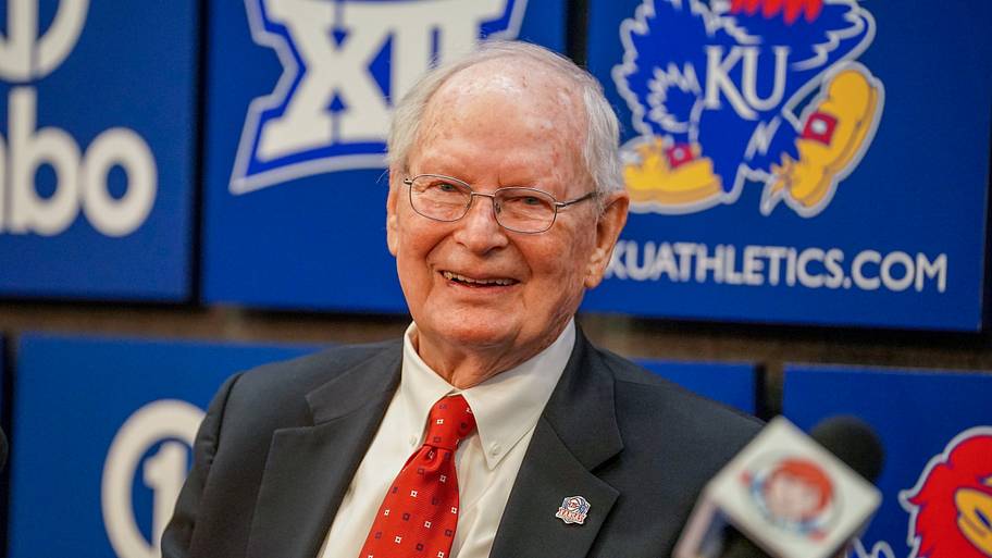 Former Kansas Basketball Coach Ted Owens to be Inducted into College Basketball Hall of Fame