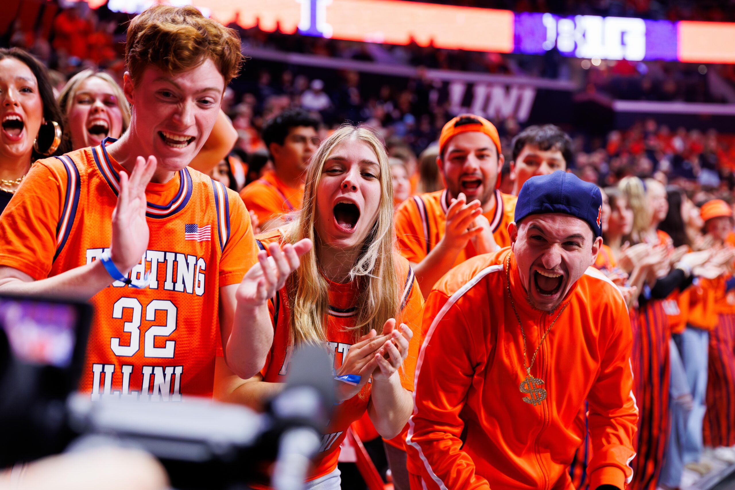 Illinois season tickets sell out for 3rd straight year