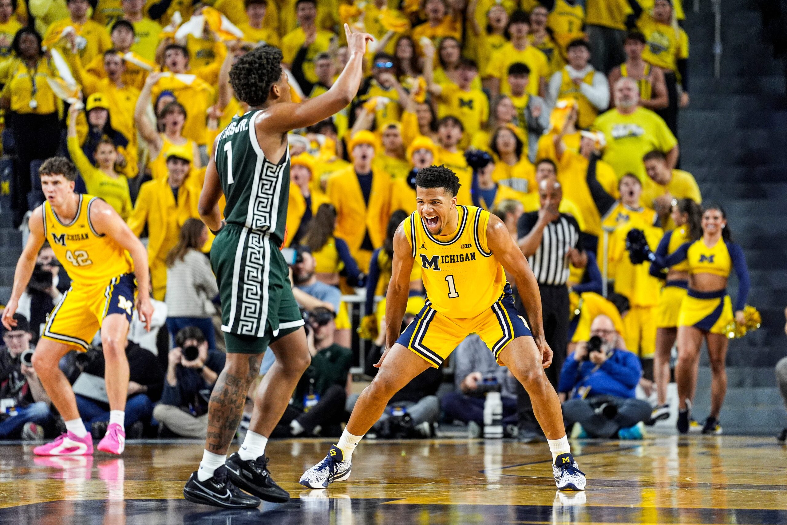 Michigan basketball set to add Louisville to 2026-27 schedule