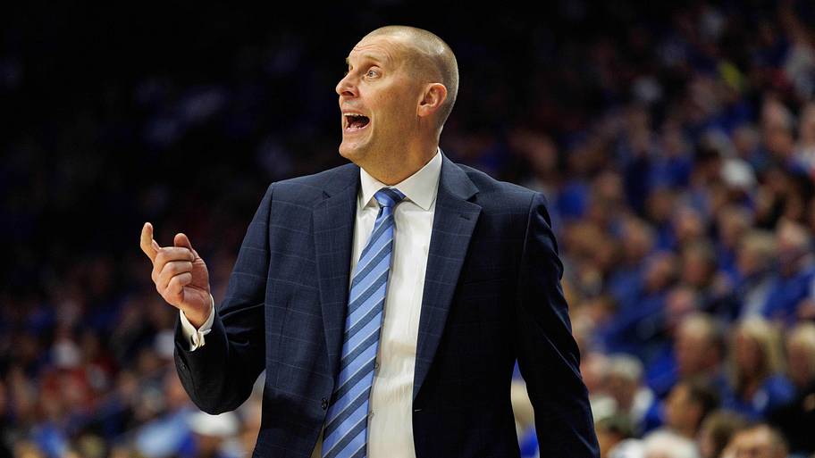 Will Kentucky coach Mark Pope change the way he distributes minutes this season?