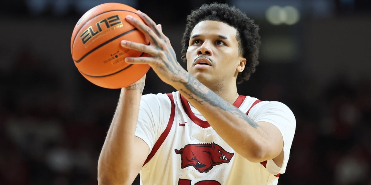 Arkansas transfer forward Malique Ewin commits to Oregon