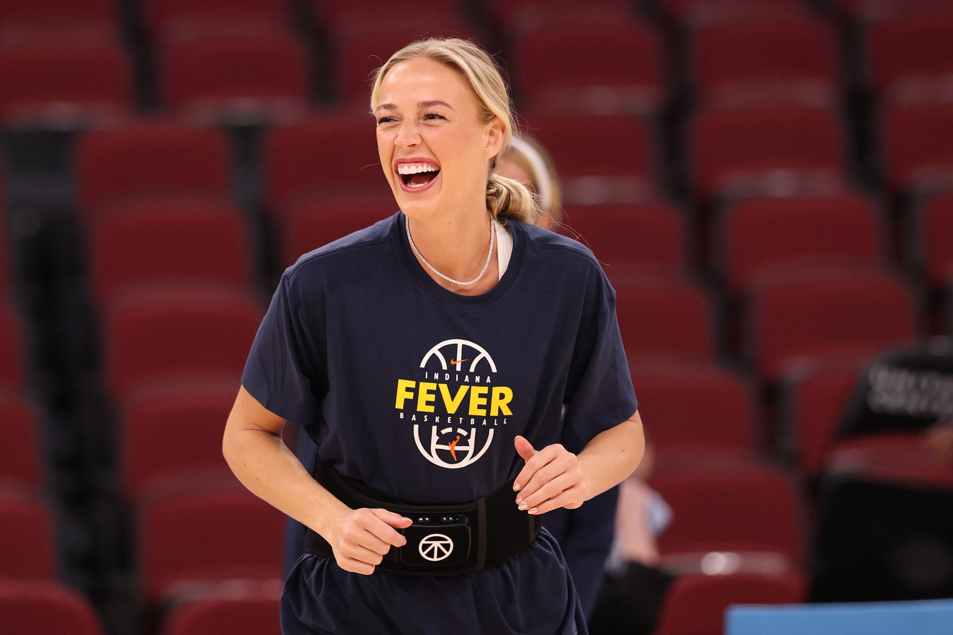 Caitlin Clark earns massive WNBA praise as Fever vs Sky clash sparks a stunning league surge