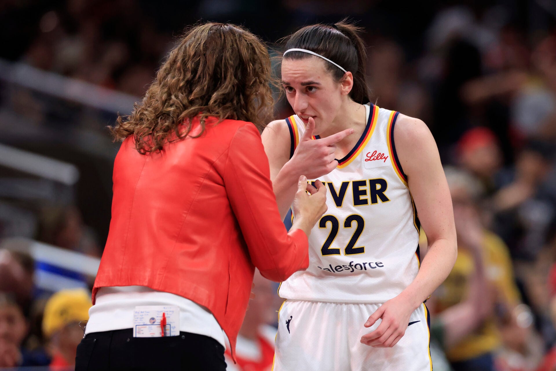 Caitlin Clark’s response to the noise gets powerful Stephanie White backing before Fever vs Sun clash