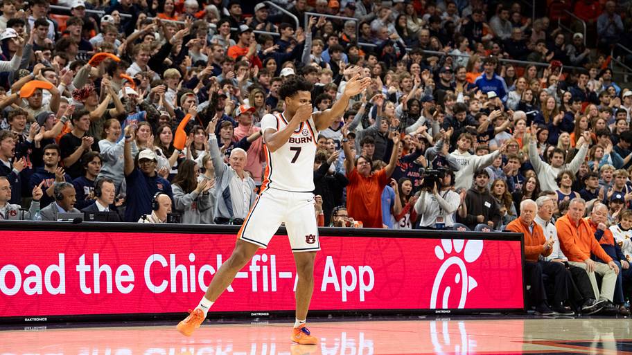 Keyshawn Hall Commits To St. John's Despite Eligibility Questions