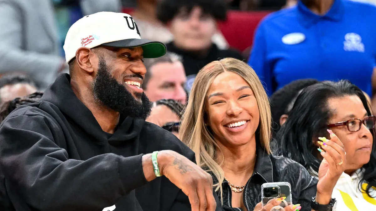 LeBron James celebrates wife Savannah's 40th birthday with loving message