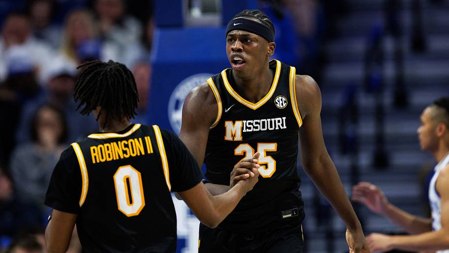 Mark Mitchell could help Kentucky fix their physicality weakness