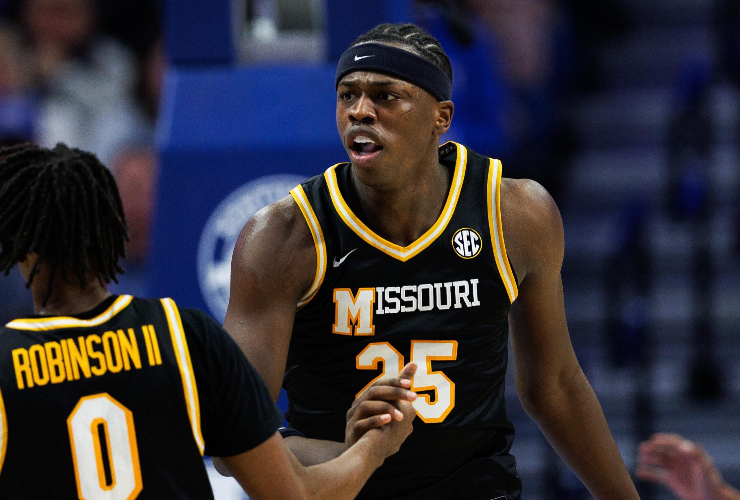 Mark Mitchell leaves Kentucky Basketball and returns to Missouri Tigers