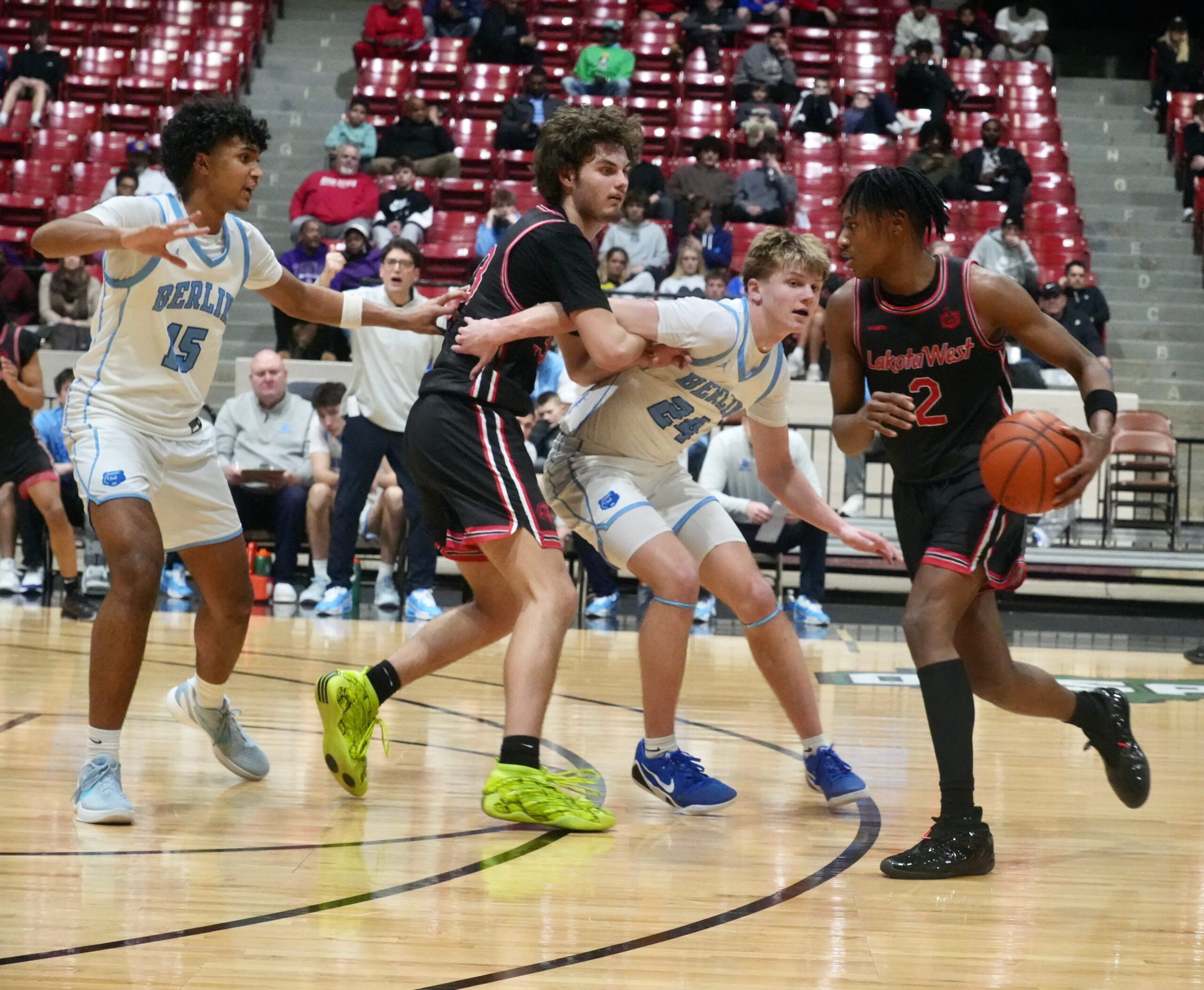 4-star guard Josh Tyson makes his pick, committing to UC Bearcats