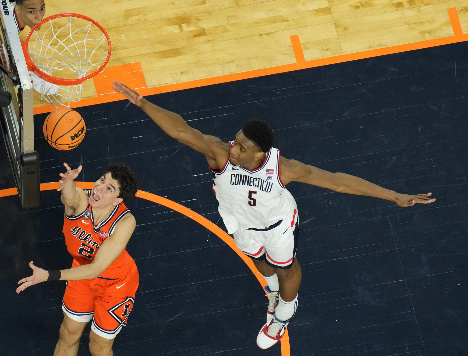 Illinois Basketball Outranks UConn in College Hoops Insider's Preseason Top 10