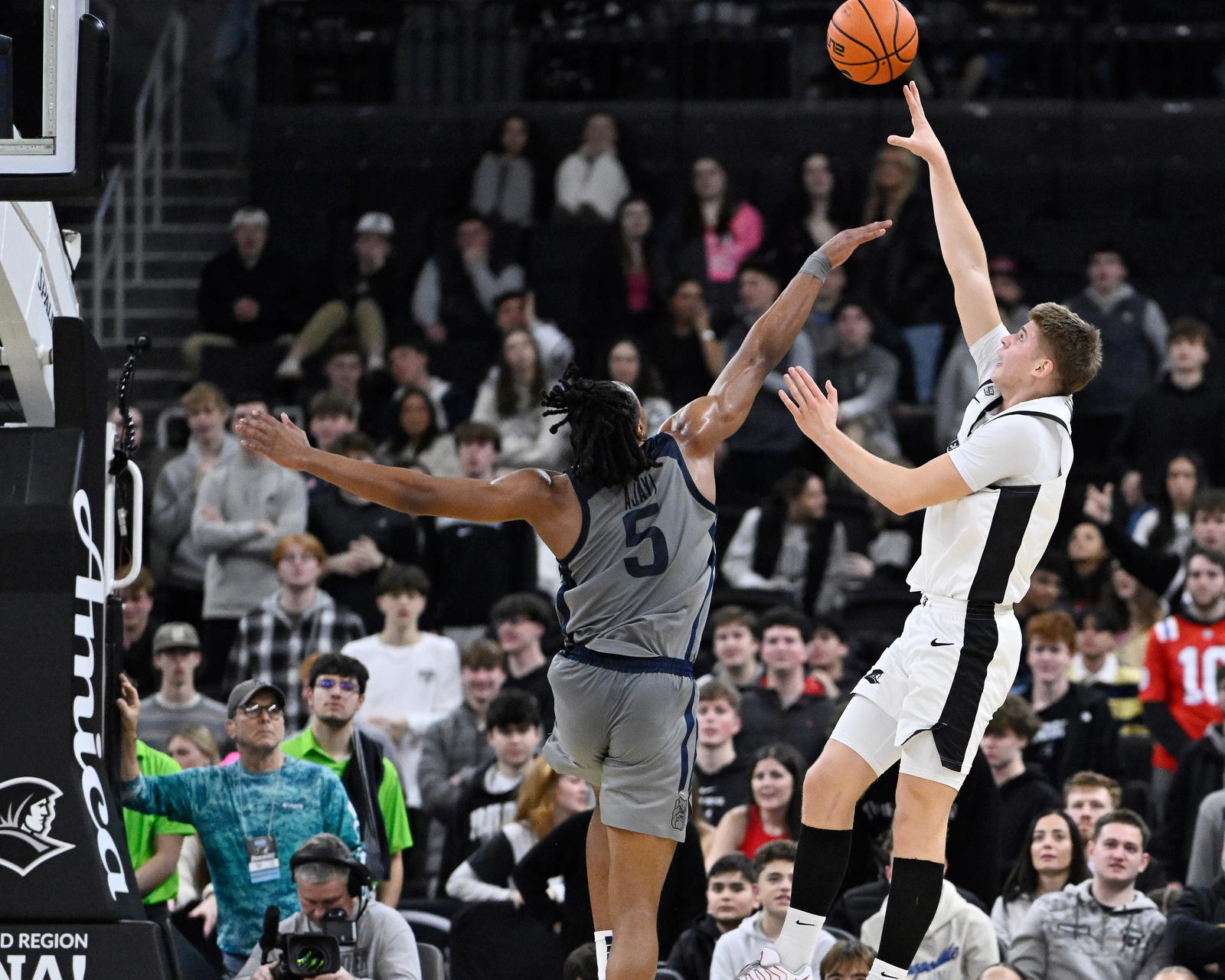 Illinois Transfer Ranked Among Top 10 NCAA 3-Point Shooters