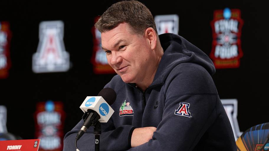 Iowa State Basketball Shockingly Drops Out of Way-Too-Early Top 25