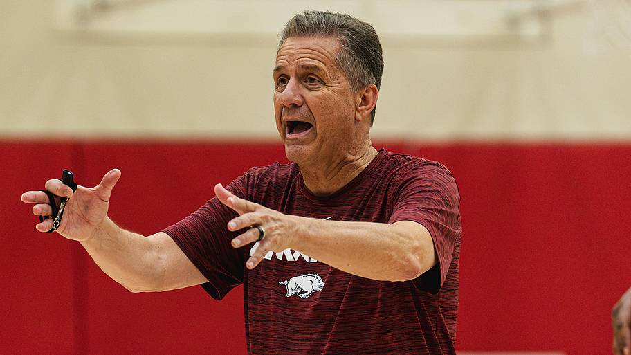 Calipari Wants Arkansas' Exhibition Vs Gonzaga To Be A 'War'
