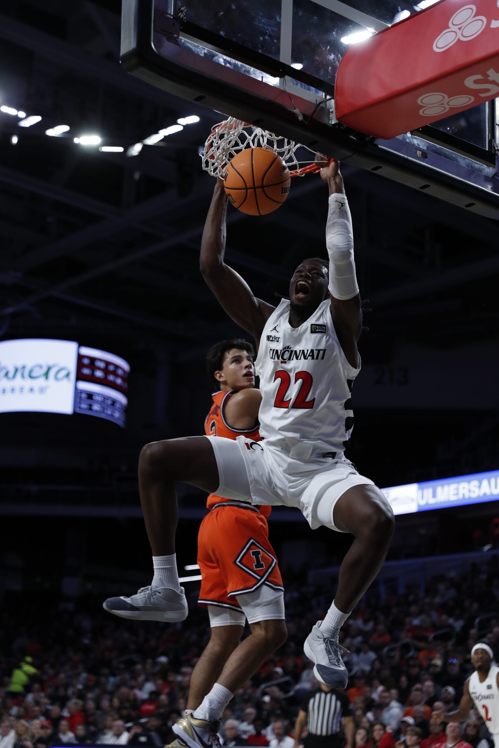 Cincinnati Bearcats aren't panicking after exhibition loss to Illinois