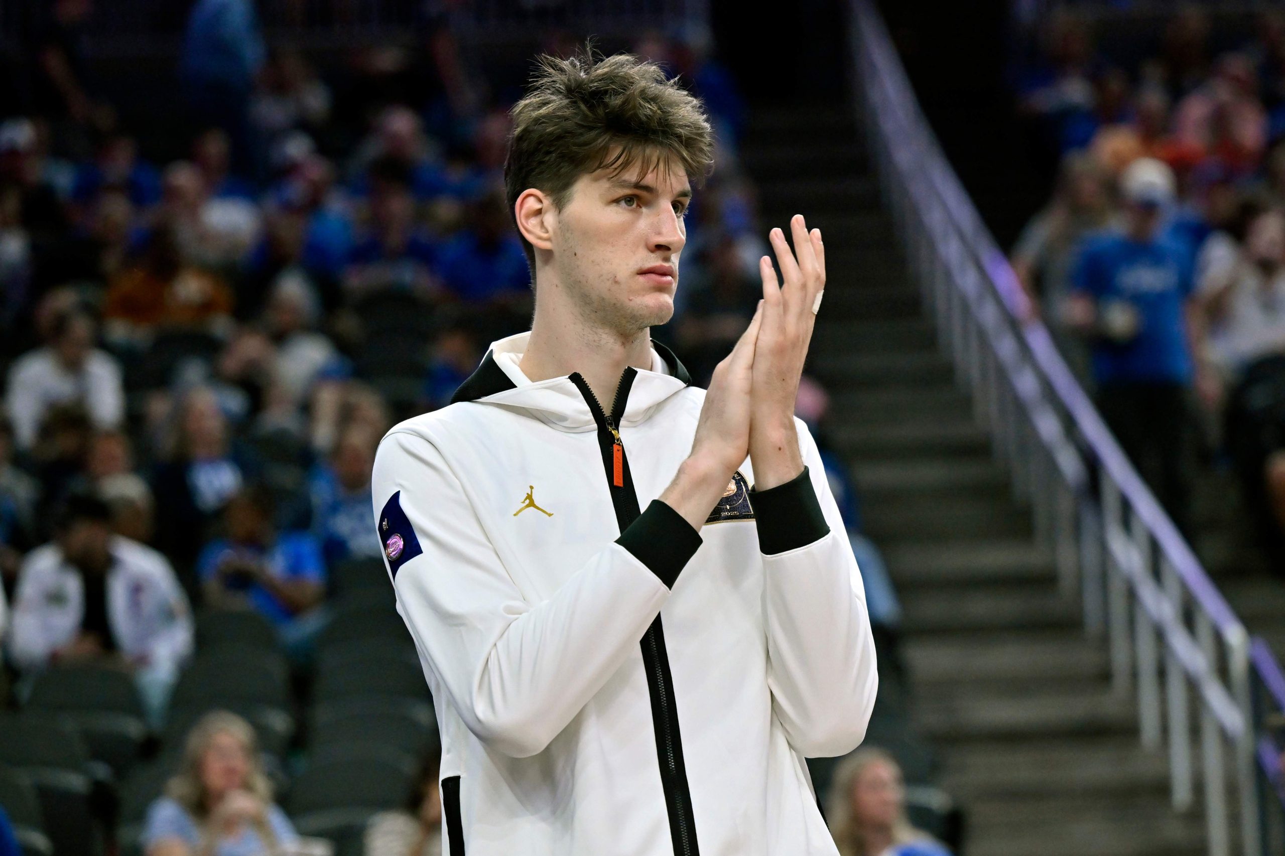 Florida’s 7-Foot-9 Olivier Rioux Breaks Out at New School