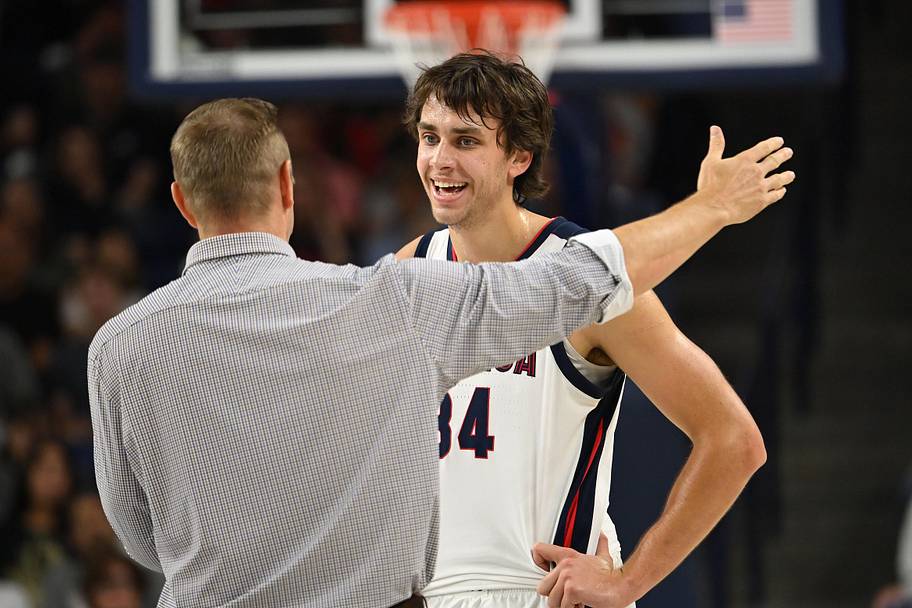 Gonzaga star Braden Huff gets overlooked in CBS Sports' preseason All-America picks