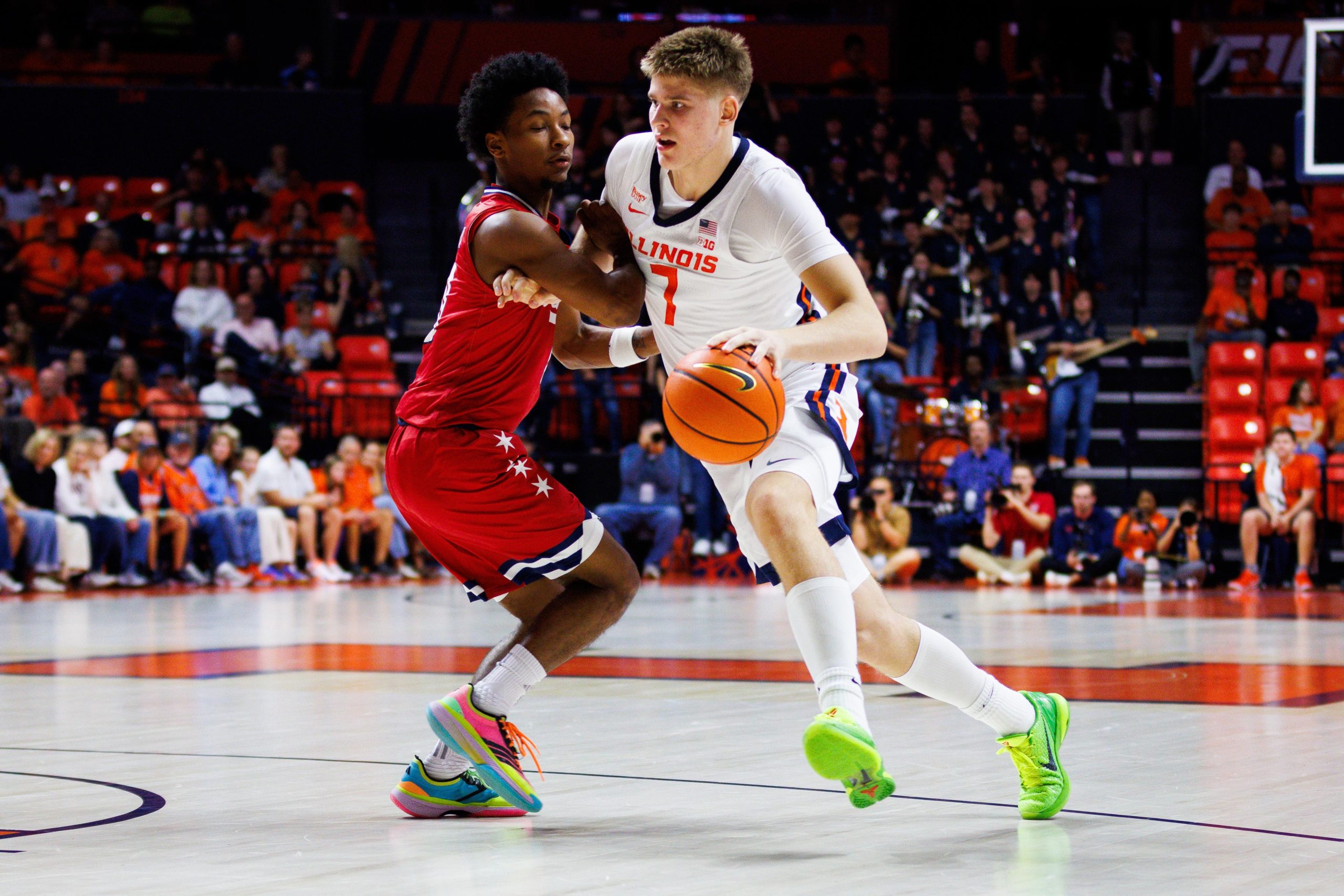 Illini snuff Flames in final exhibition game