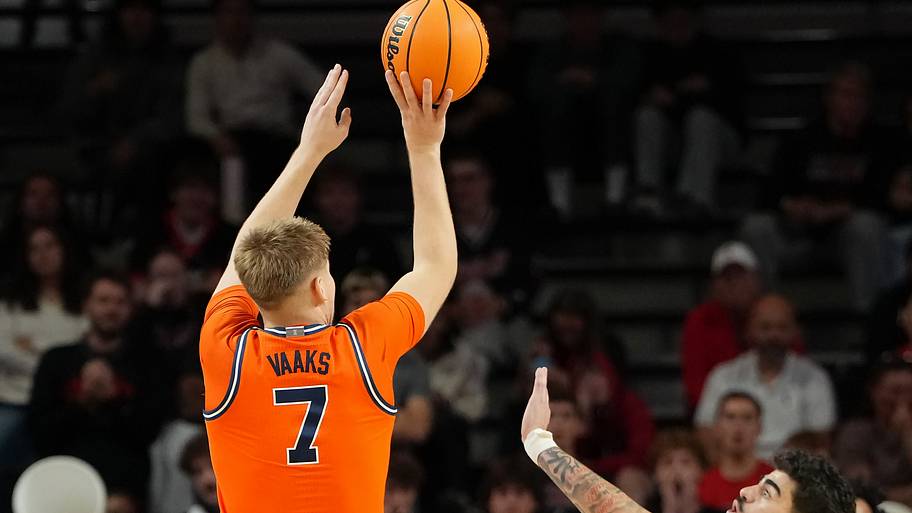 Illinois basketball vs Baylor: How to watch, odds, injuries, announcers & more