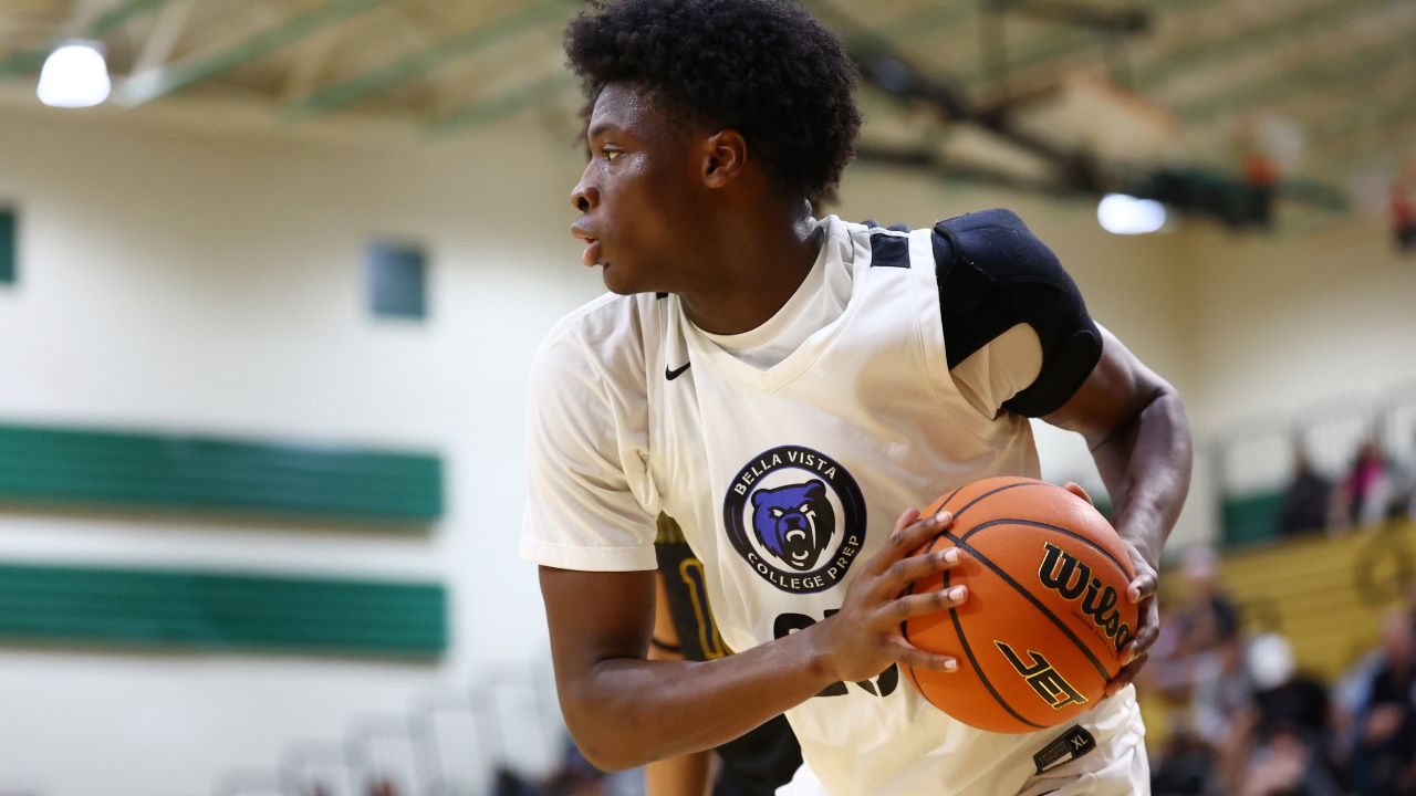 Kentucky Basketball Battling West Virginia For 4-Star Center