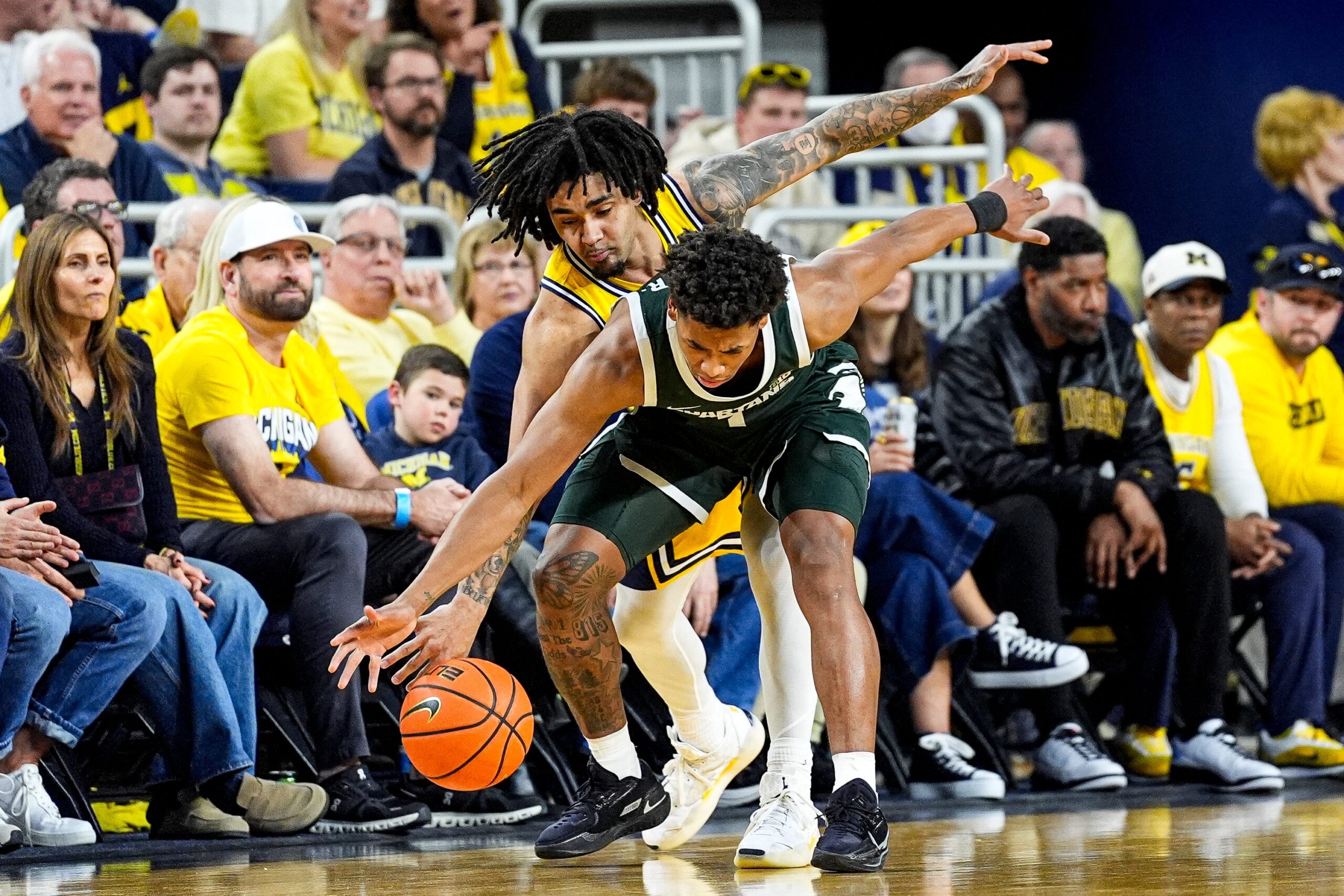 Michigan State basketball No. 6, Michigan No. 20 in initial coaches poll