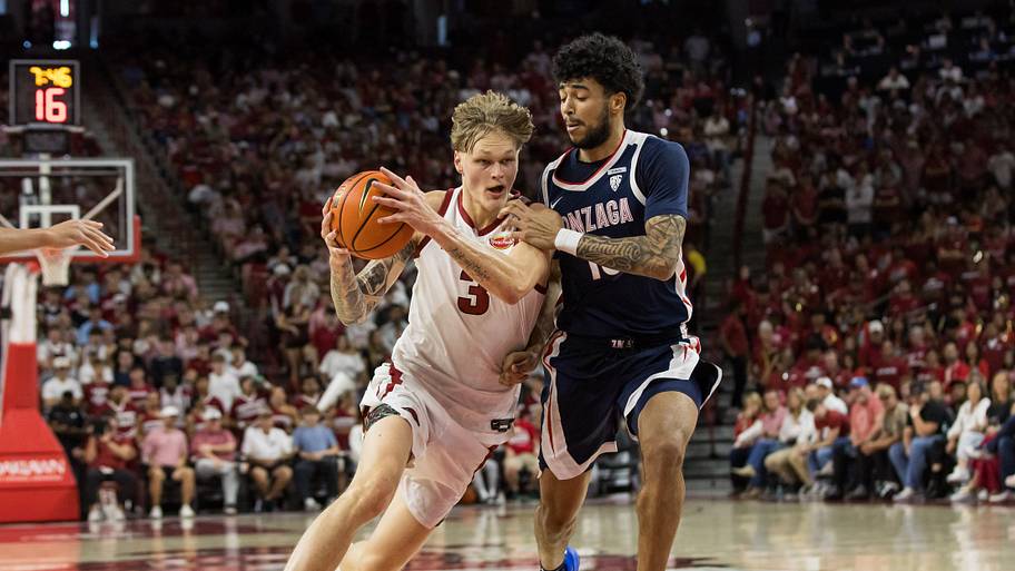 Miikka Muurinen's First College Basketball Game Was A Roller Coaster Ride
