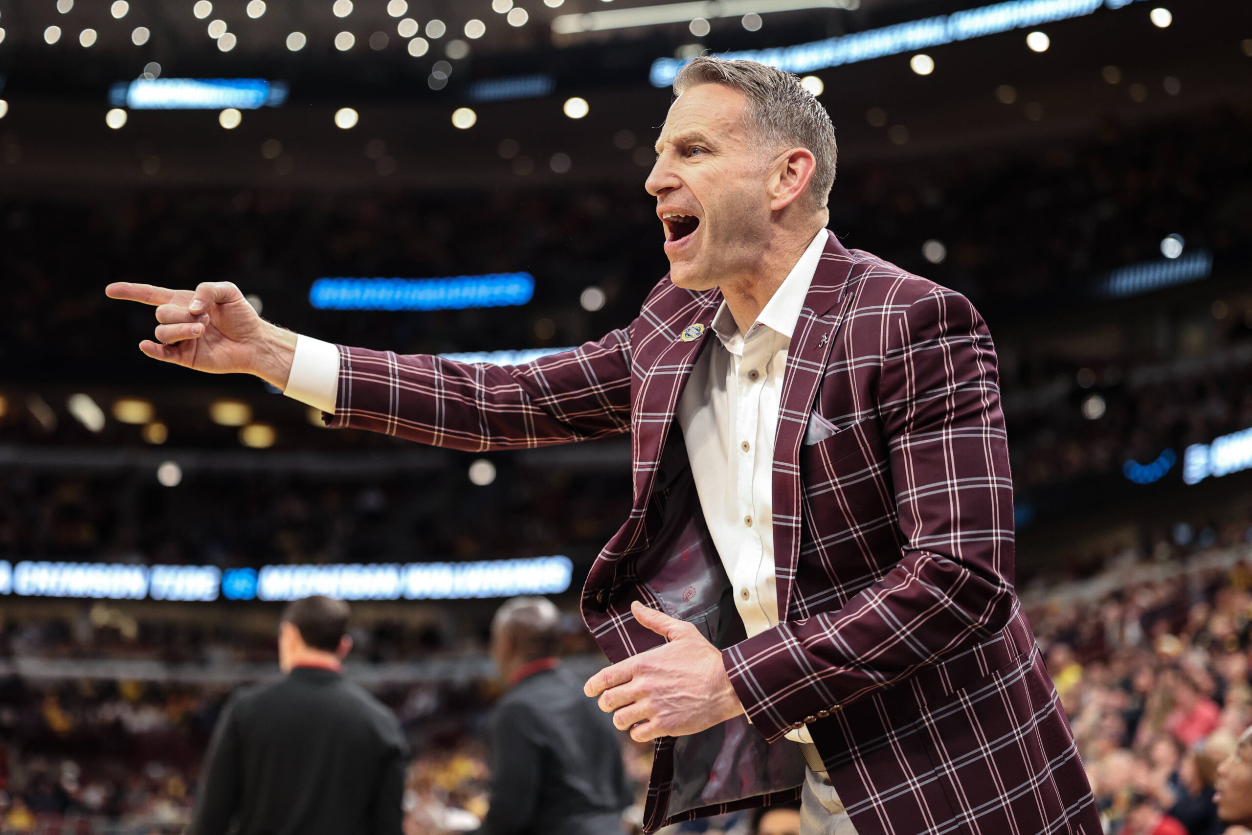 Nate Oats, Steven Pearl Involved in Heated Verbal Exchange During Postgame Scuffle Seconds After Alabama’s Win vs Auburn