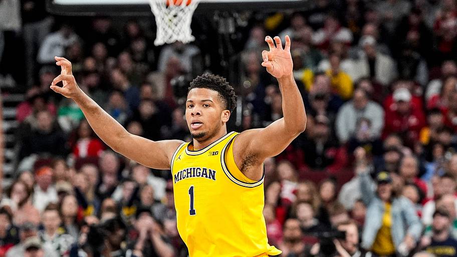 Three Takeaways From Michigan's Exhibition Loss Against Houston