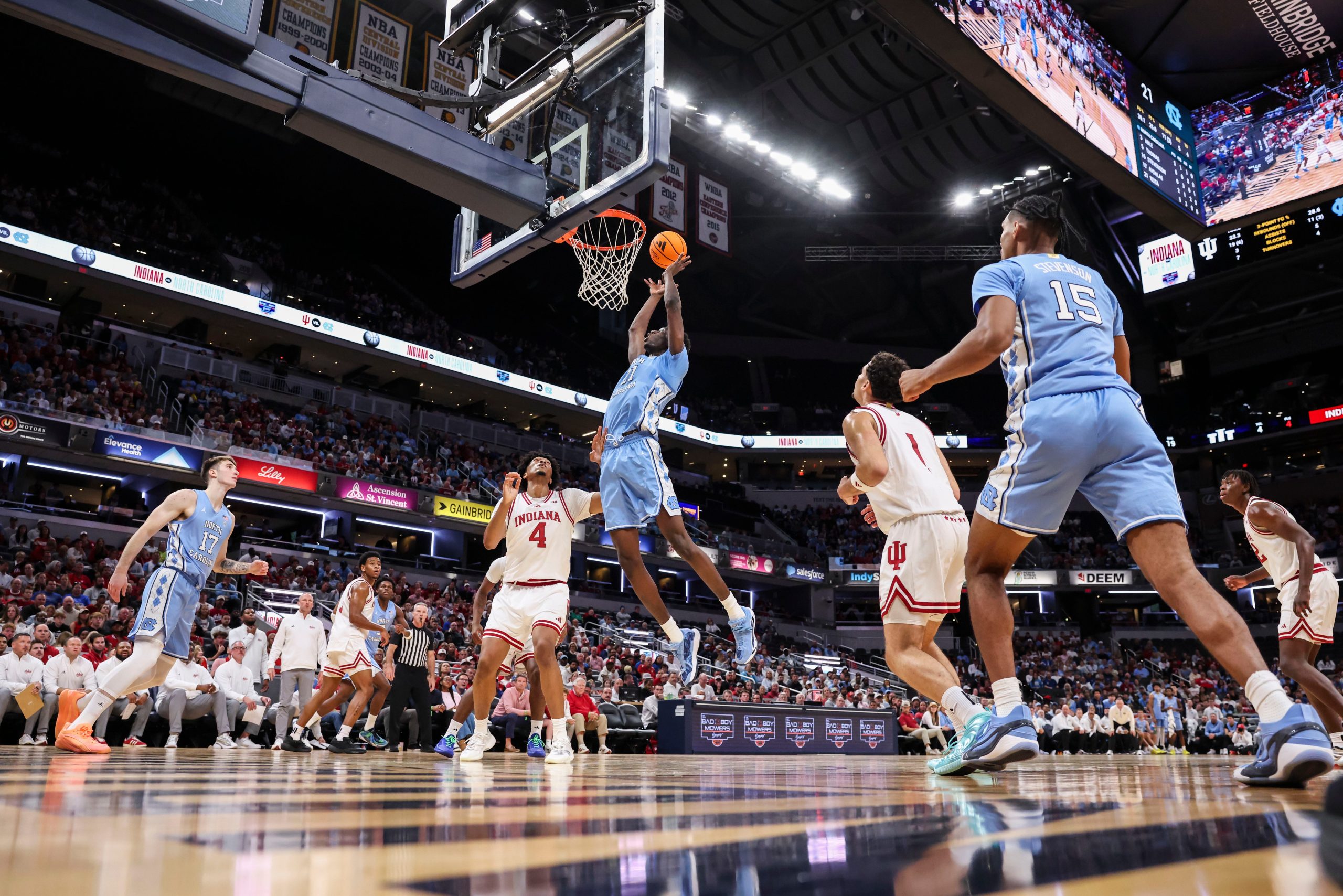 UNC vs. Charlotte live updates: Score, predictions, analysis